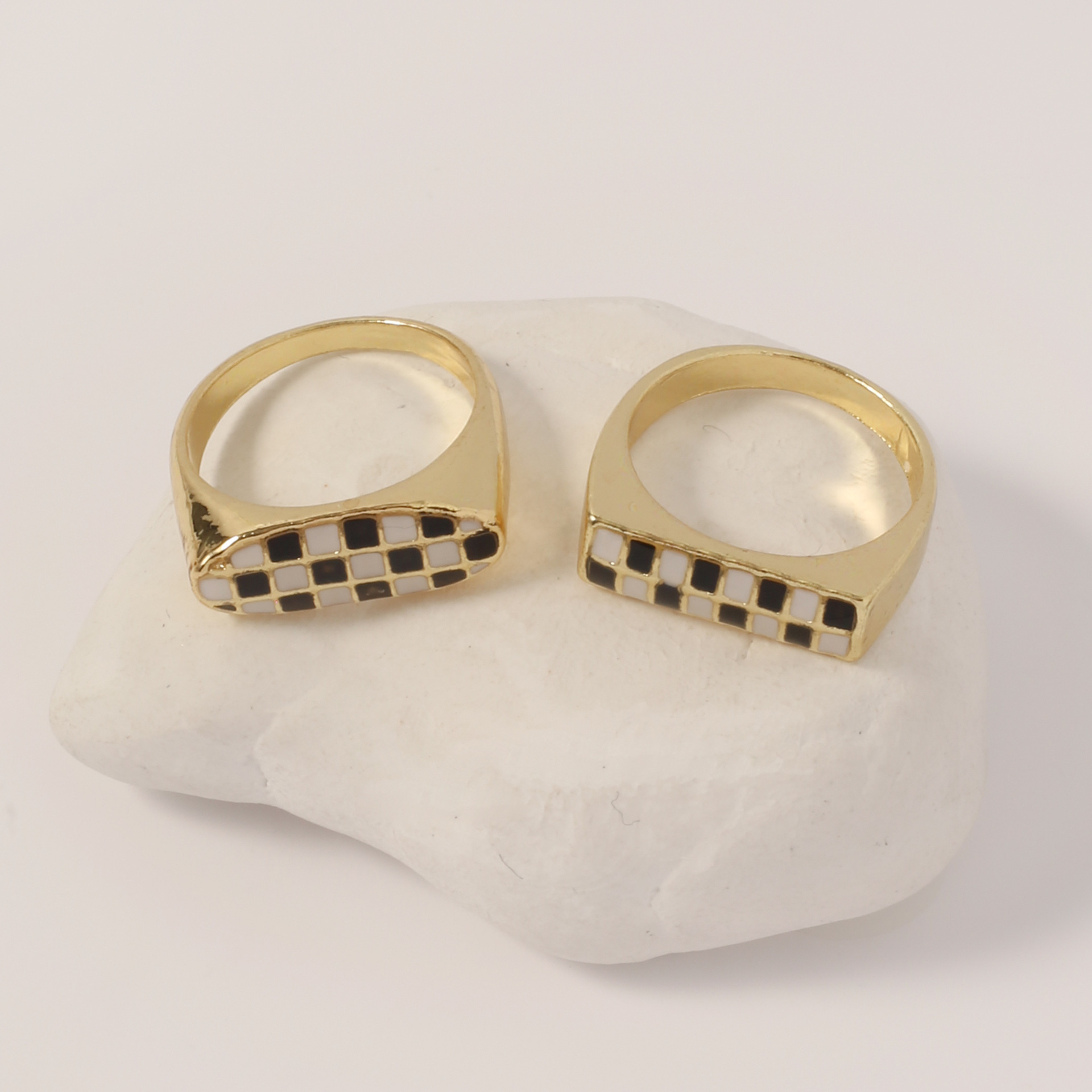 A niche checkerboard pattern ring for women with a Faoulang design sense, an oil-dripping and personalized open ring for men, factory direct sales pic 3