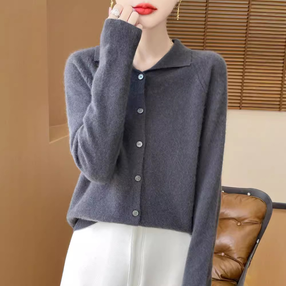 For the autumn and winter of 2024, a woolen hooded thick cardigan for women, a loose zipper knitted sweater, a youthful hoodie, can be paired with an outer jacket pic 7