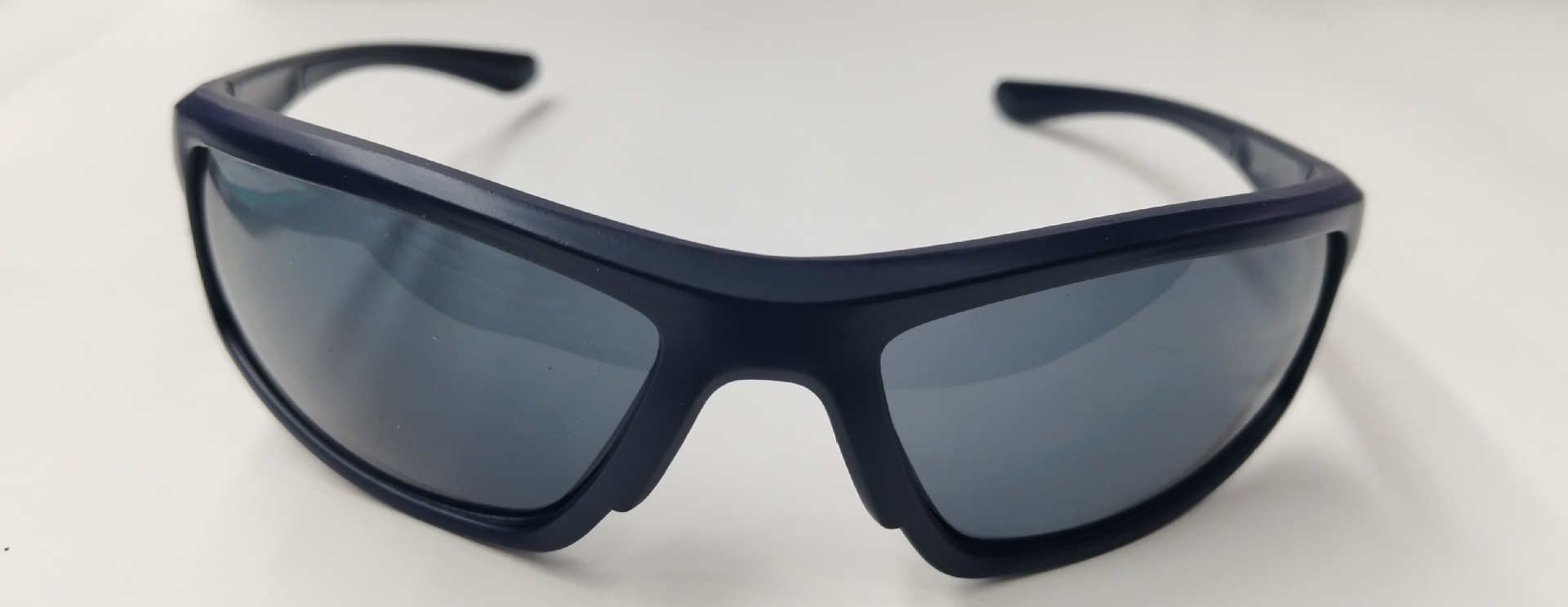 2024新款男士塑料休闲运动太阳镜 时尚轻便地摊墨镜 眼镜厂家直销批发 防紫外线保护眼睛详情19
