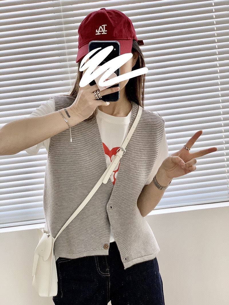 Korean Spring new style: Simple solid color, loose, striped V-neck knitted small vest cardigan for women 2727 pic 14