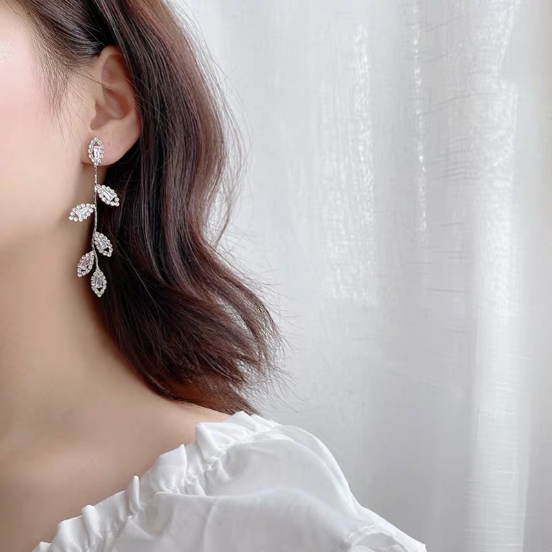 Zircon leaf earrings, long and elegant, versatile earrings S925, exquisite earrings design sense, beautiful stud earrings for women B460 pic 21