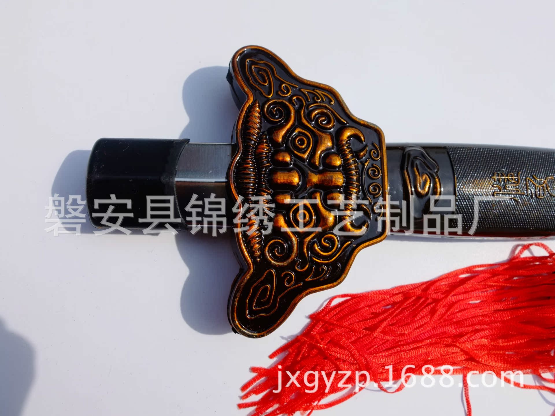 Factory direct sales of telescopic swords, morning exercises, martial arts, Tai Chi swords, unopened at the A Ren Scenic Area Temple Fair ten-yuan store, unpackaged pic 5