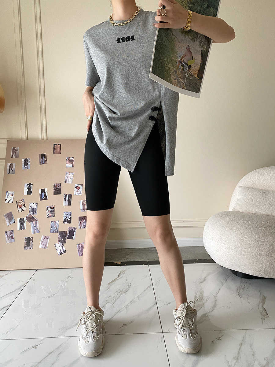 Sinan guoji plato hebilla bifón caída hombro manga camiseta mujer moda cool sentido de diseño verano 2022 nuevo SN1425 pic 28