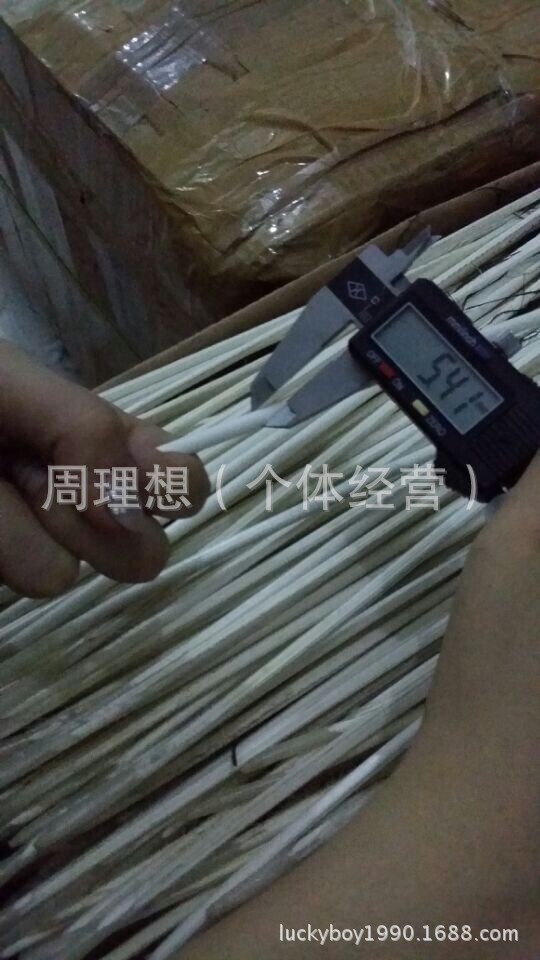 Wholesale from the manufacturer, we select high-quality 6.0-6.4 feather poles for DIY floating material fishing gear, peacock feather poles pic 4
