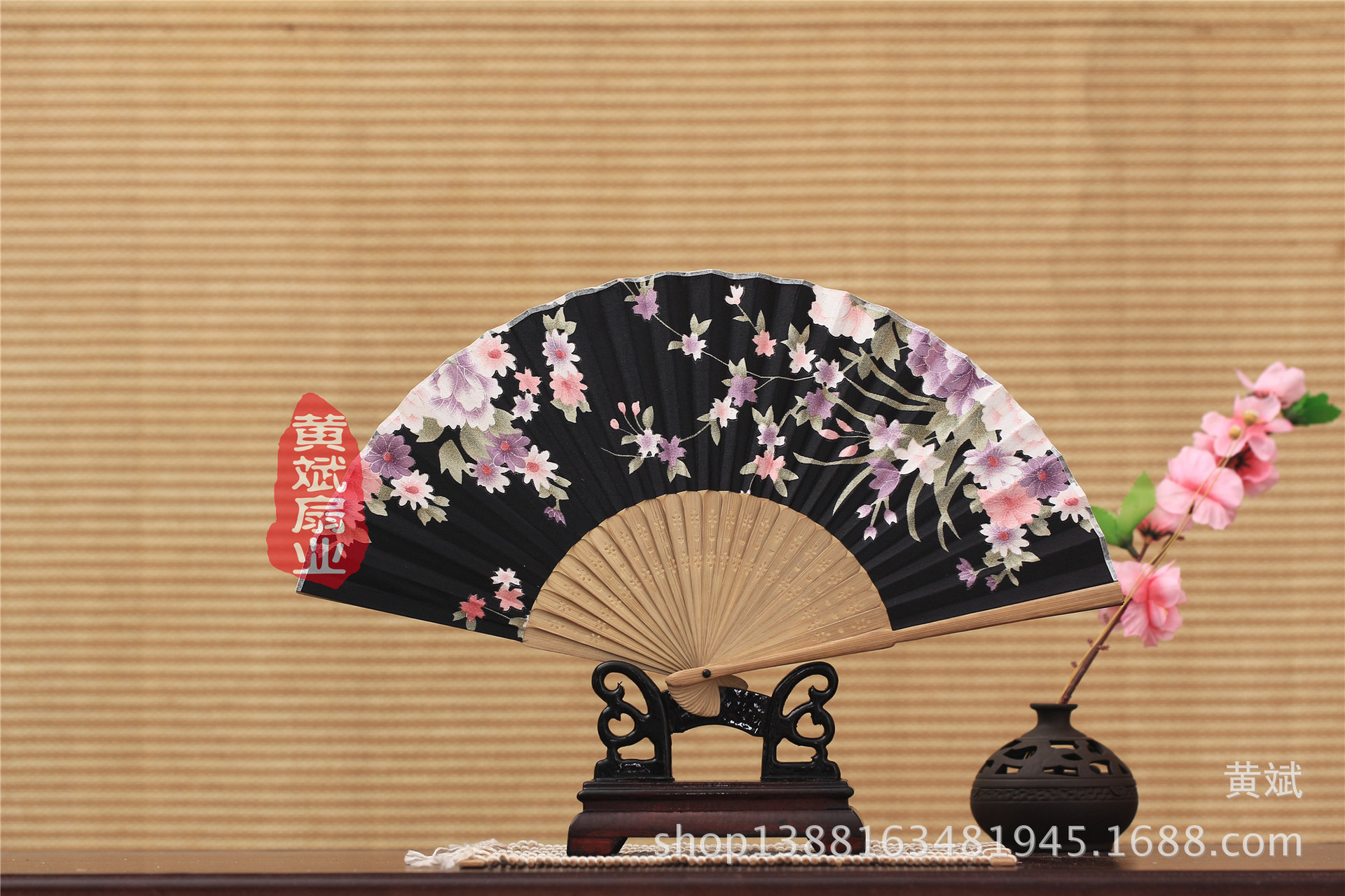 厂家直销 竹骨中国风工艺品女扇 复古绸布扇 日式和风折扇 批发详情16