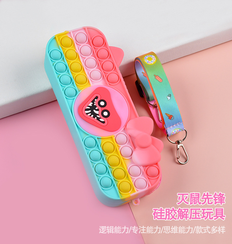 Wholesale of over 100 styles of Rat Pioneer crossbody bags, Rat Pioneer notebooks and wristbands, and Rat Pioneer educational toys pic 1