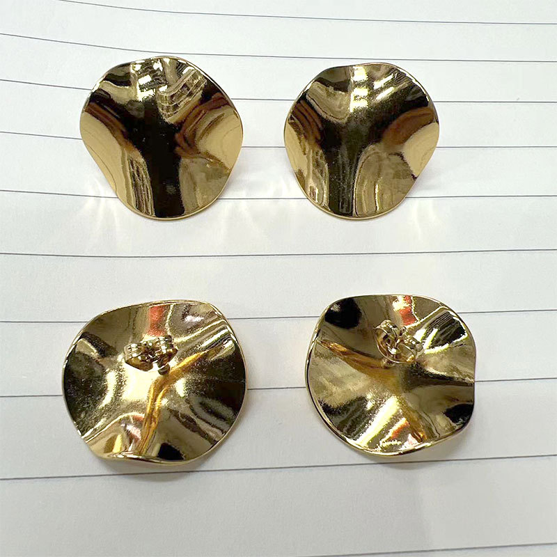 Simple design photosensitive round pleated earrings for women, European and American cross-border style, geometric irregular copper gold-plated jewelry pic 4