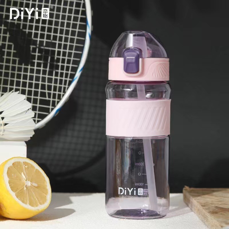 帝怡新款简约时尚大容量水杯 720ML pc材质 热销运动款吸管杯详情5