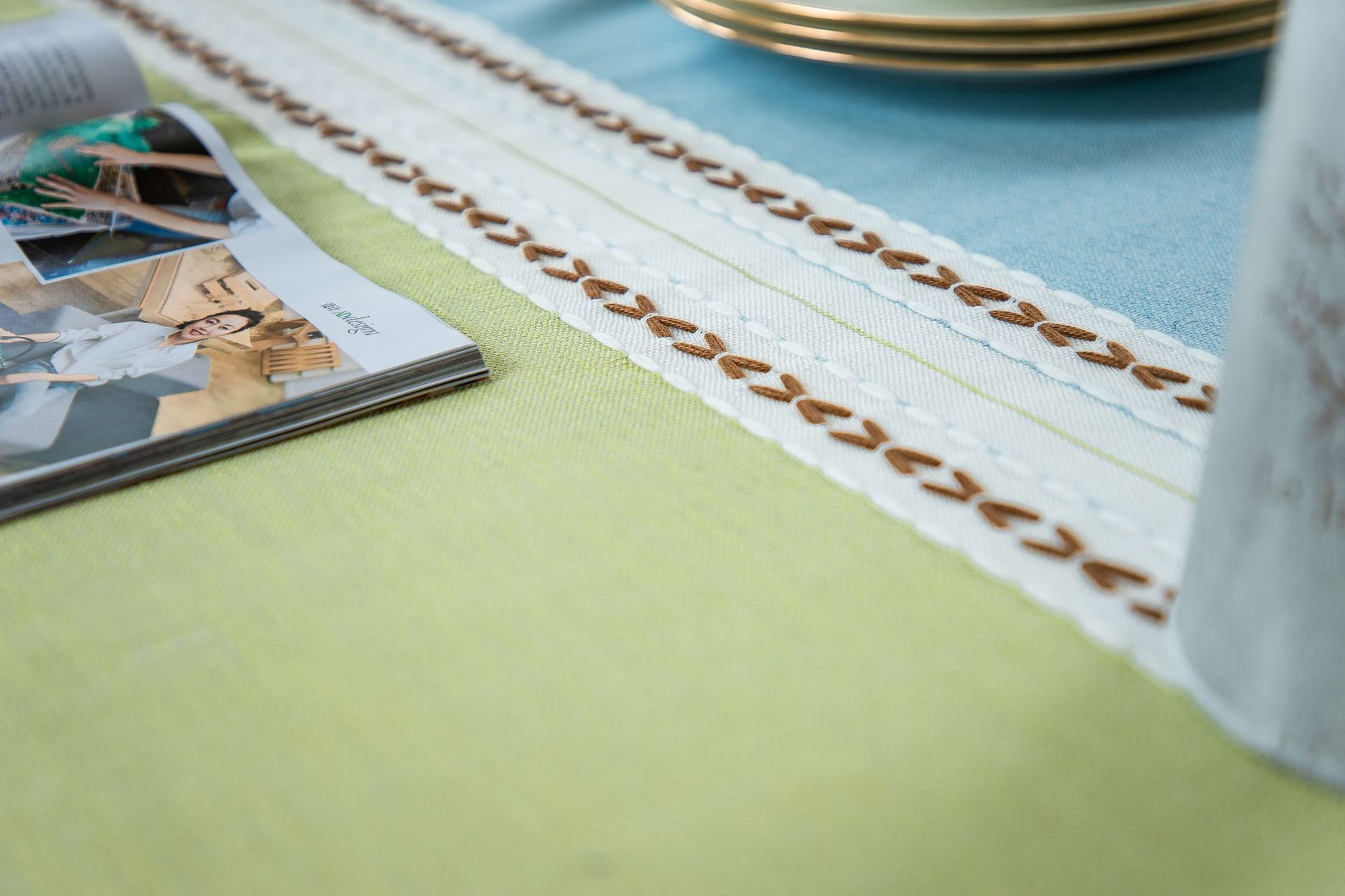 Cross-border Japanese color-blocking and color-blocking embroidered tassel tablecloths, kitchen, dining room, party, family table cover decoration, cotton and linen pic 29