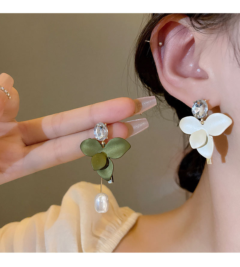 不对称绿色花瓣耳环高级感百搭复古珍珠耳坠女925银针耳饰品批发详情17