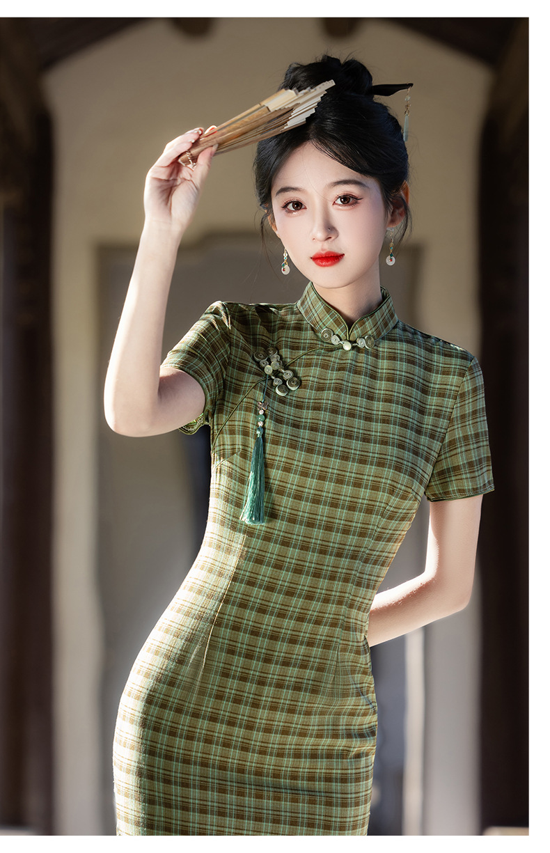 国潮新款改良格子旗袍中长款新中式年轻款气质显瘦日常通勤详情12