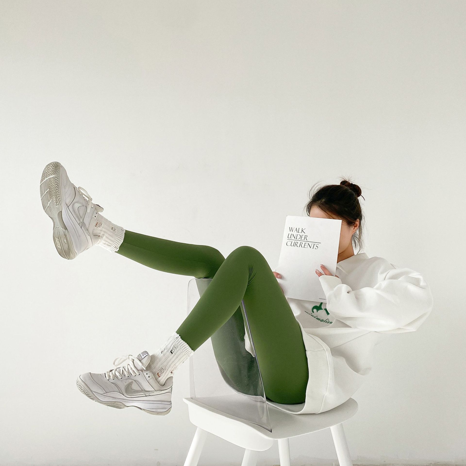 Wholesale of 2023 Spring and autumn tight-fitting high-waisted leggings, water-sparkling Barbie pants, a must-have for lifting buttocks, 9-inch pants, a one-piece replacement for women pic 13