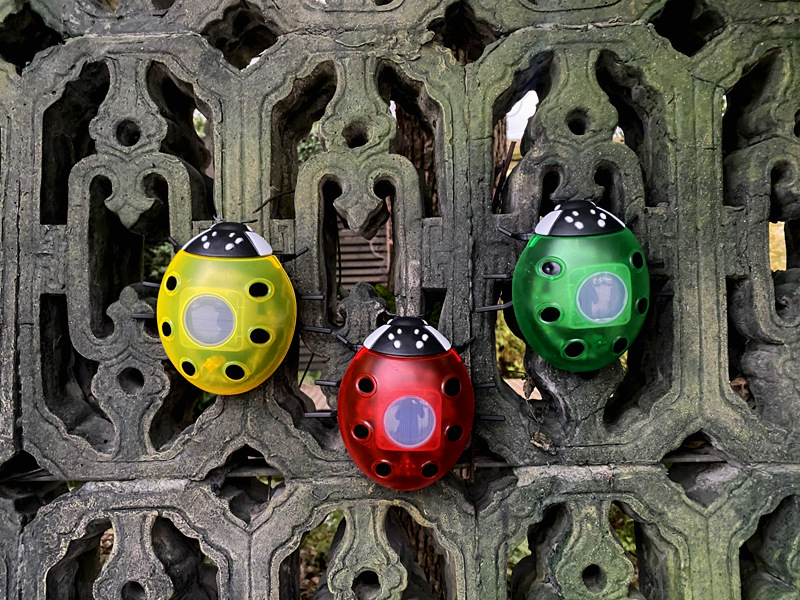 New products of outdoor solar garden lights, household garden fence lights and solar beetle lights have been dispatched pic 11