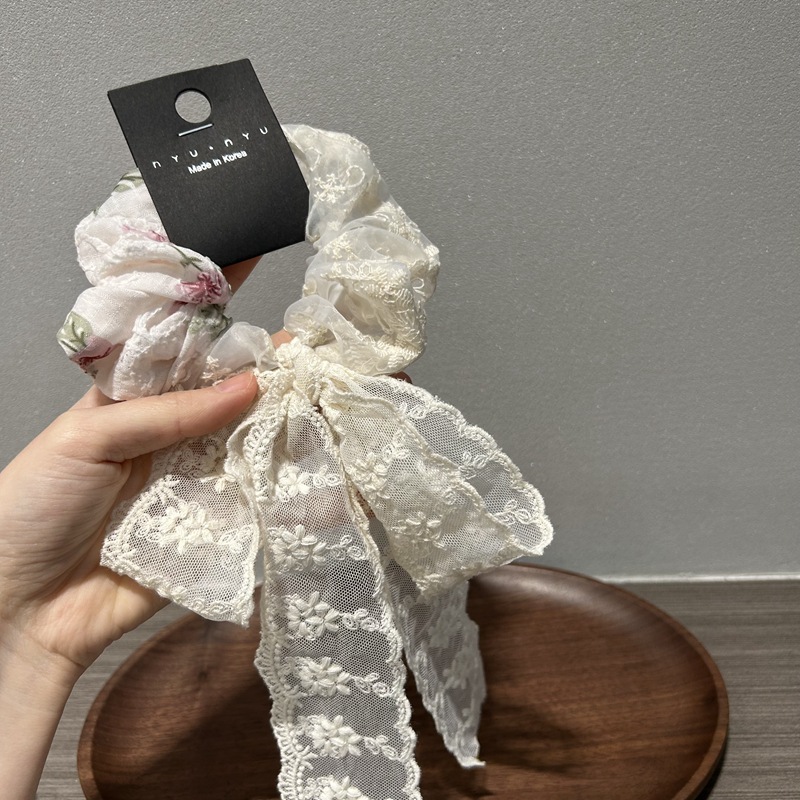 A new French spring and summer collection featuring simple and fresh lace floral prints, detachable bow ribbons, large intestine hair bands, and versatile hair ties for women pic 8