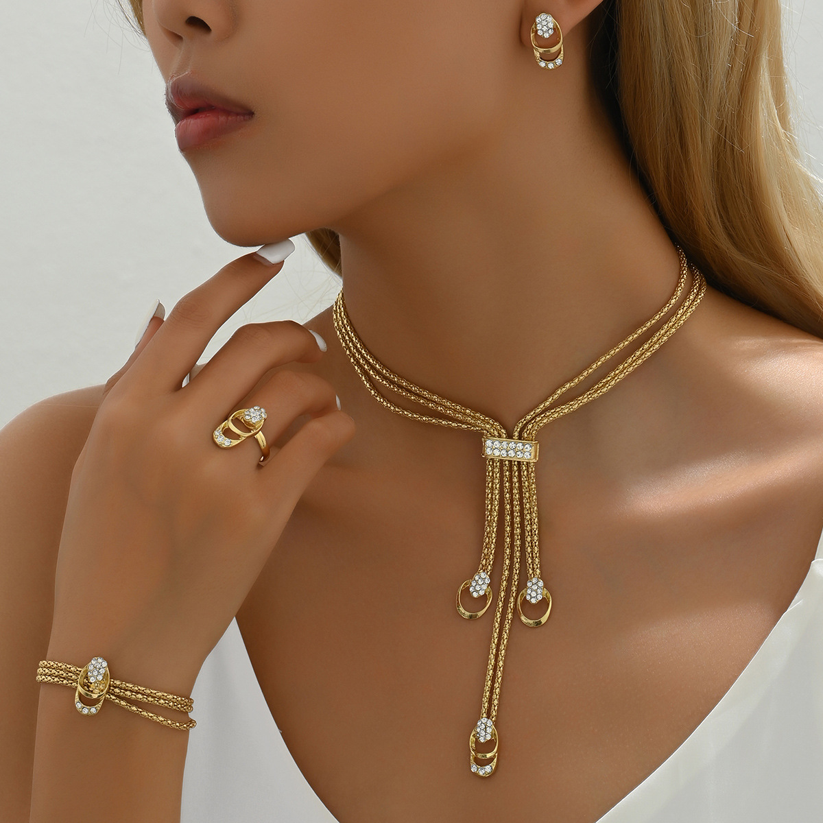 A new cross-border simple and fresh necklace and earring set, featuring a diamond-encrusted niche design, collarbone chain and versatile index finger ring pic 3
