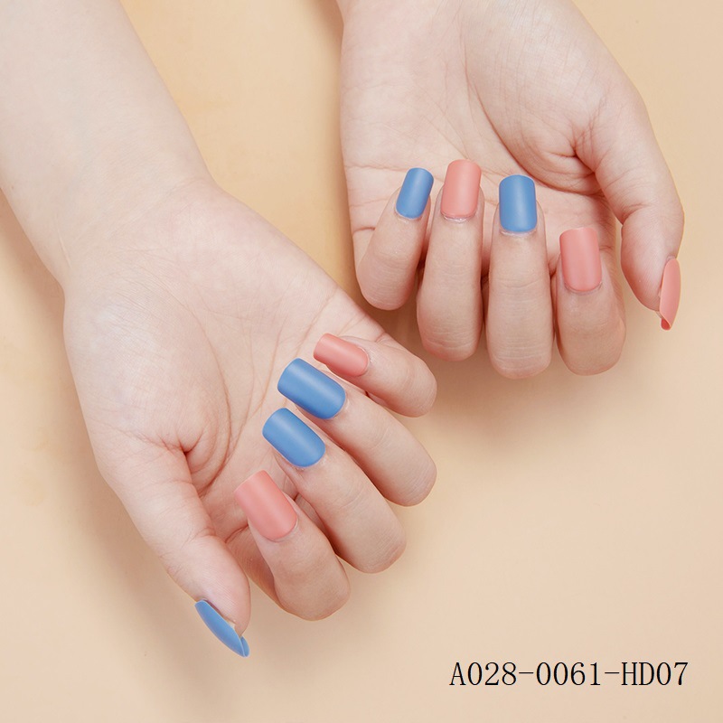 Short square-headed false nail patches for autumn and winter color contrast wearing nails, maple leaf red and dark green mixed monochrome nail art products pic 33