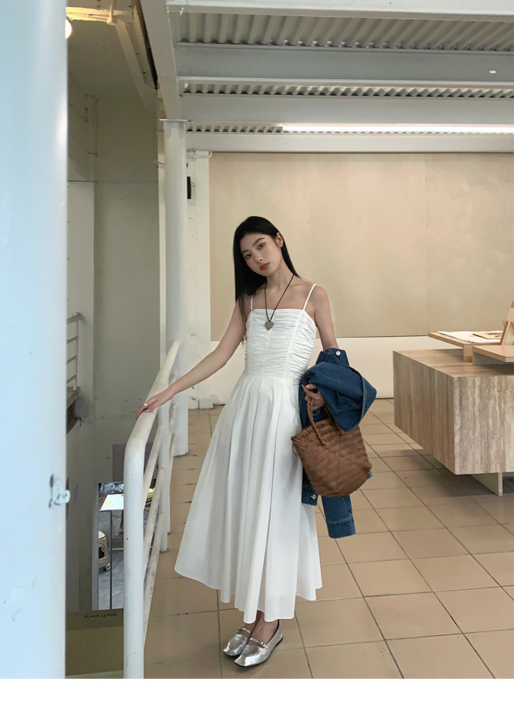 费挪 FINOA十三行2025早春新品韩式高级简约感褶皱设计吊带裙0168详情9