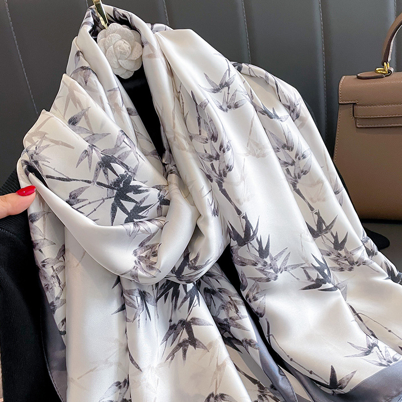 韩版印花时尚洋气丝巾女秋冬季薄款保暖围巾两用披肩御寒围脖纱巾详情9