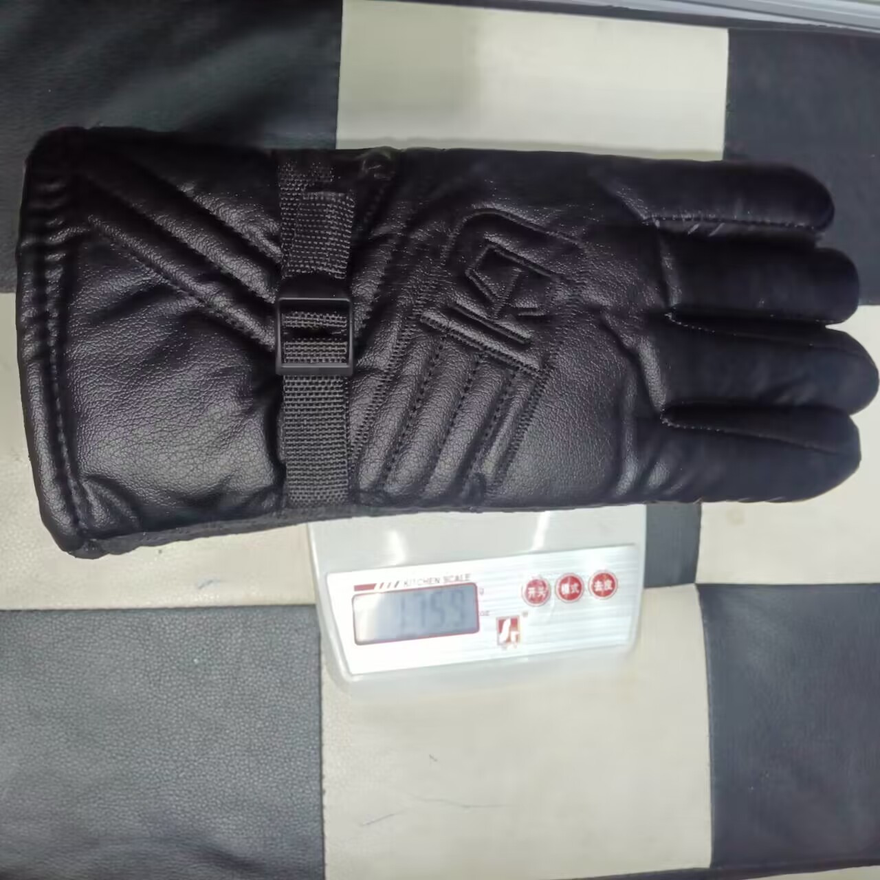 跨境加长摩托车保暖皮手套男士加厚加绒骑行防滑手套详情13