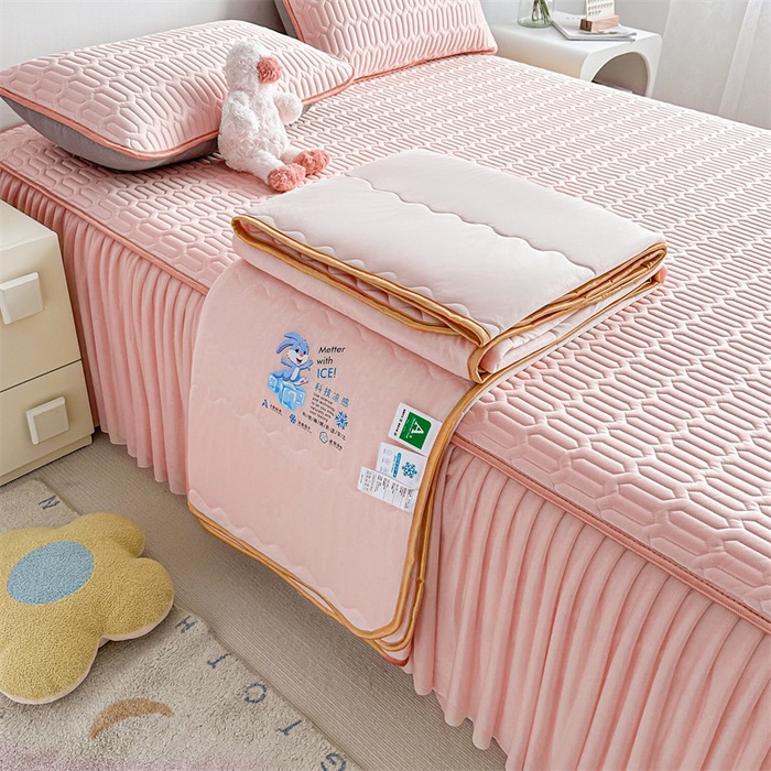 Thai solid-color cool silk latex bed skirt style cool mat four-piece set, air-conditioned quilt, soft cool mat, cool mat, summer cool quilt pic 13
