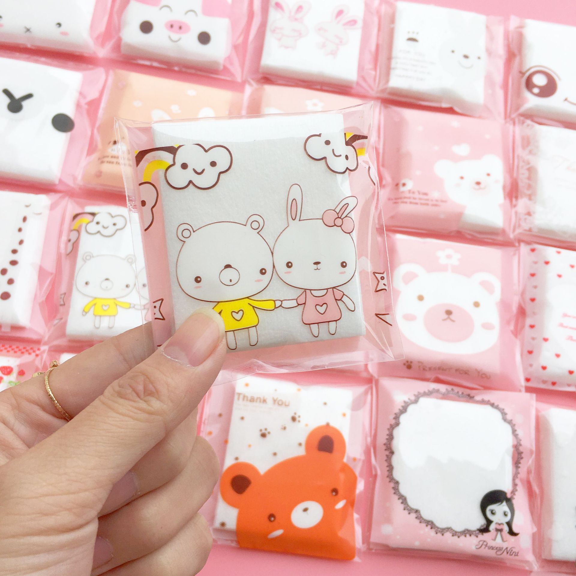 Factory wholesale beauty tools, cute cartoon bag packaging, portable makeup cotton pads, wet compress cotton pads, thin makeup remover cotton pads, exclusively for foreign trade pic 5