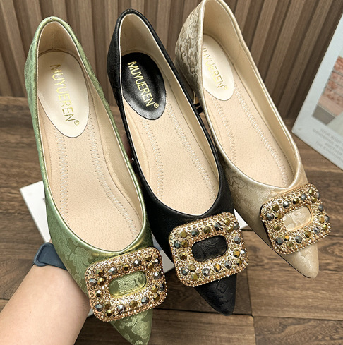 2024春秋新中式玛丽珍女鞋软皮国风印花粗跟水钻方头法式低跟单鞋详情1