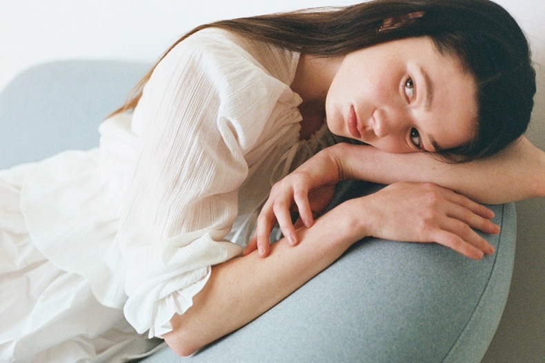 In-stock 2024 autumn new style, the same stylish bow tie drawstring shirt as Han So Hee from Dongdaemun, South Korea pic 35