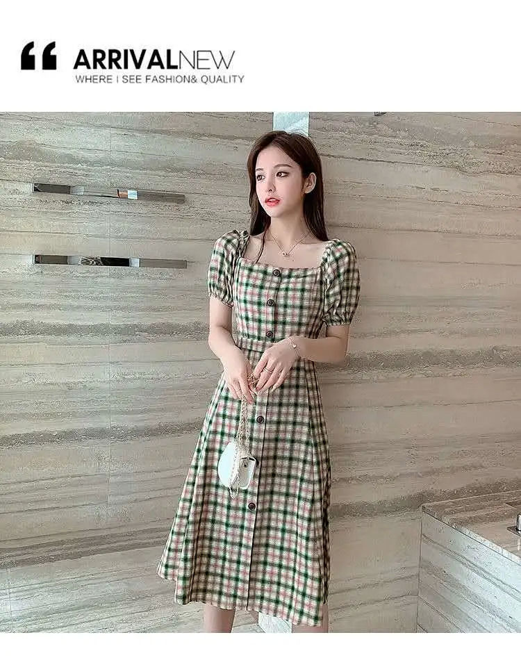 This 2022 summer new square-neck checkered puffed sleeve French retro knee-length dress is elegant, fashionable, waist-cinching and slimming pic 14