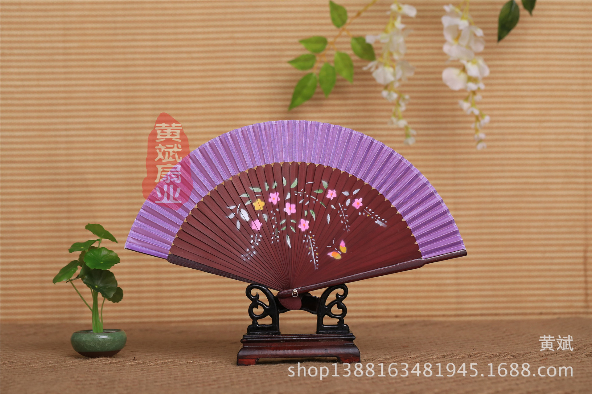 头青喷绘扇  多款花鸟 美女图 高档女扇 珠光柄喷绘丝绸扇子 折扇详情25