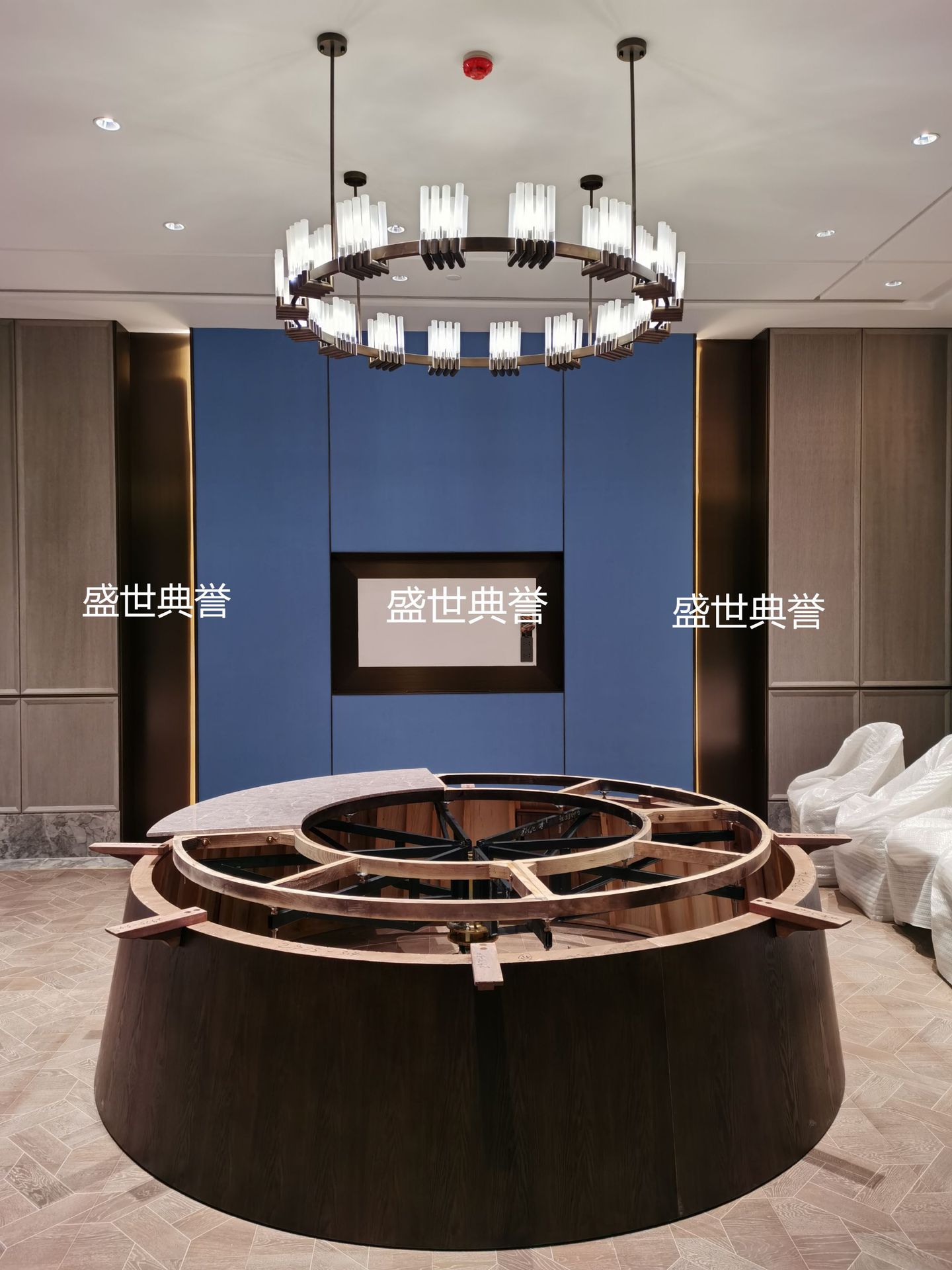 Nanping Resort Hotel solid wood furniture manufacturer direct sales, banquet hotel private rooms, electric dining tables, automatic turntable dining tables pic 2