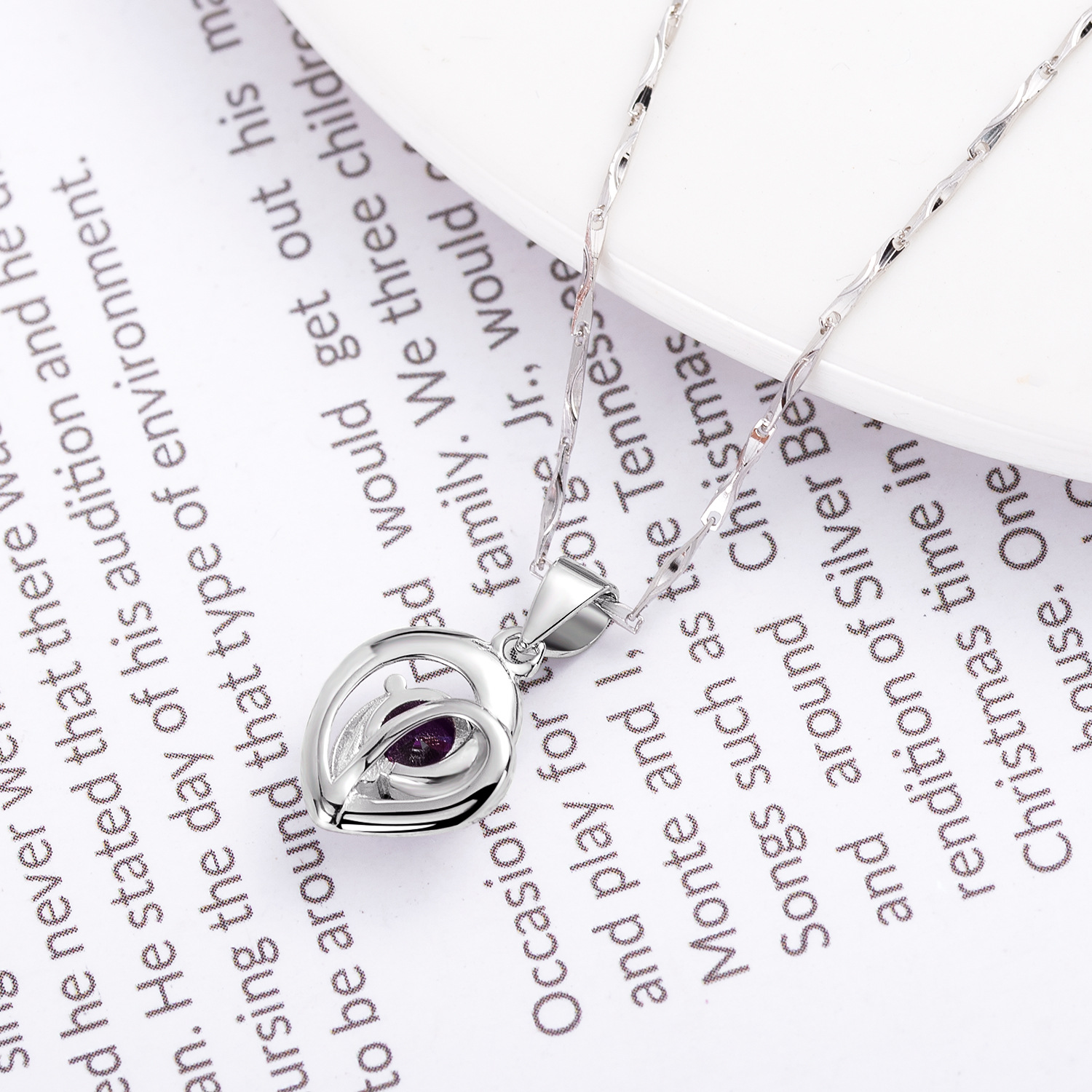 A high-quality imitation D-color moissanite four-leaf clover female pendant with eight hearts and eight arrows from a live-streaming product by a popular influencer on Kuaishou and Douyin pic 91
