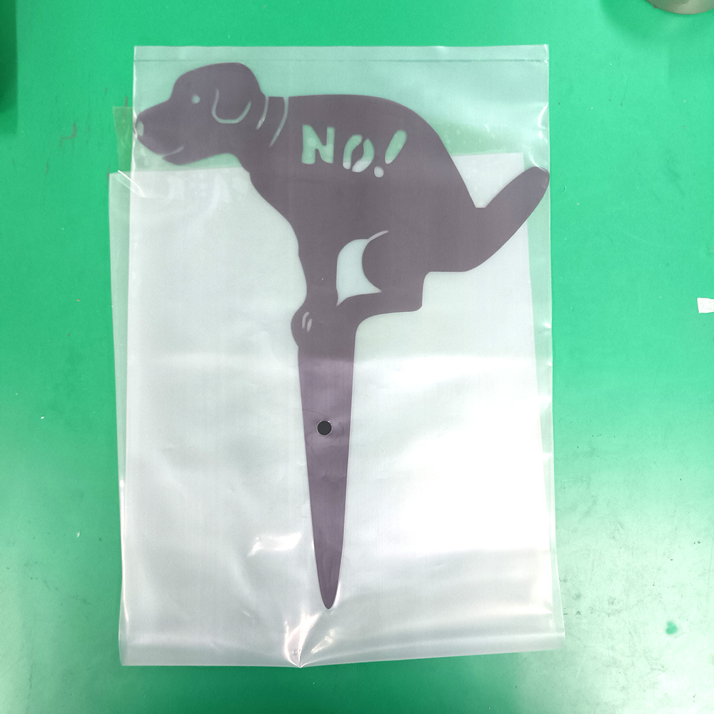 独立站黑色小狗标志欧式草坪雕塑花园装饰圣诞地插No Pooping Dog详情3