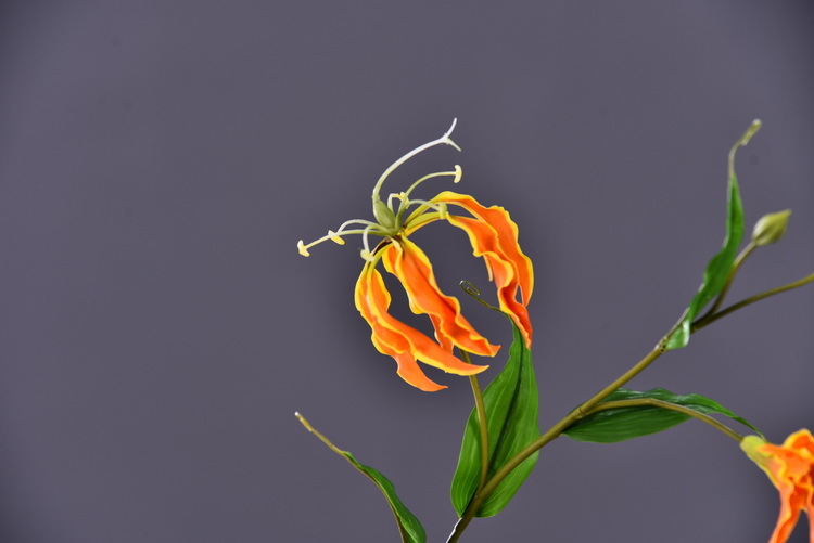 Lanjin artificial Plant Long Branch 3-head Jialan Flame Lily, high-end artificial flower, artificial flower, artificial flame lily, strange lily, home decoration pic 34