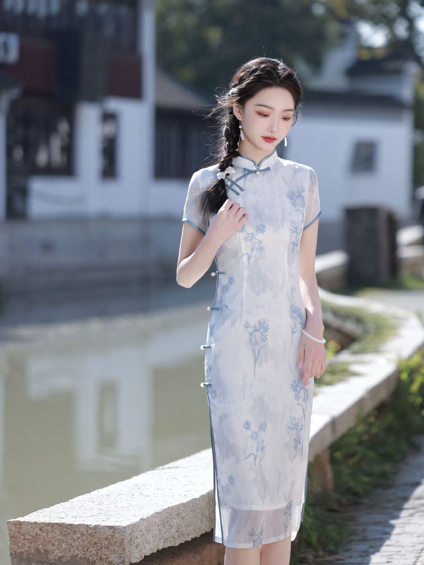 New Chinese-style traditional Chinese dress chiffon girl blue elegant cheongsam 2023 Spring/Summer New style improved cheongsam pic 3