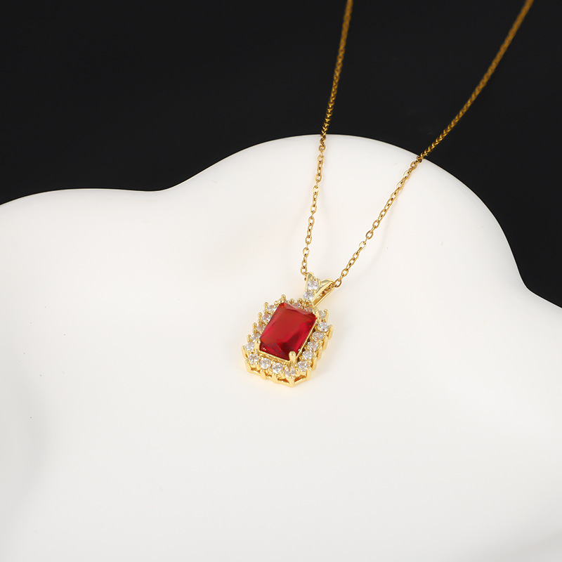 Retro zircon necklace for women, non-fading, light luxury high-end titanium steel collarbone chain accessory manufacturer wholesale pic 9