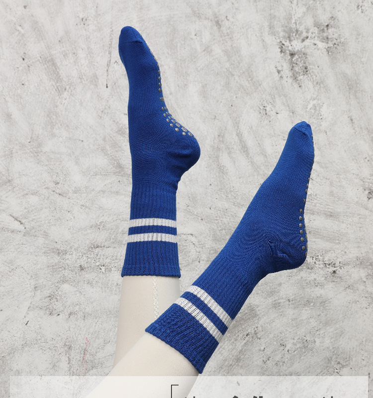 瑜伽袜子女专业普拉提袜健身运动袜防滑地板袜全棉透气中筒袜批发详情6