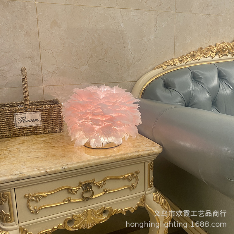 USB charging feather table lamp for bedroom, simple, modern and creative Nordic style, warm and romantic wedding bedside lamp pic 4