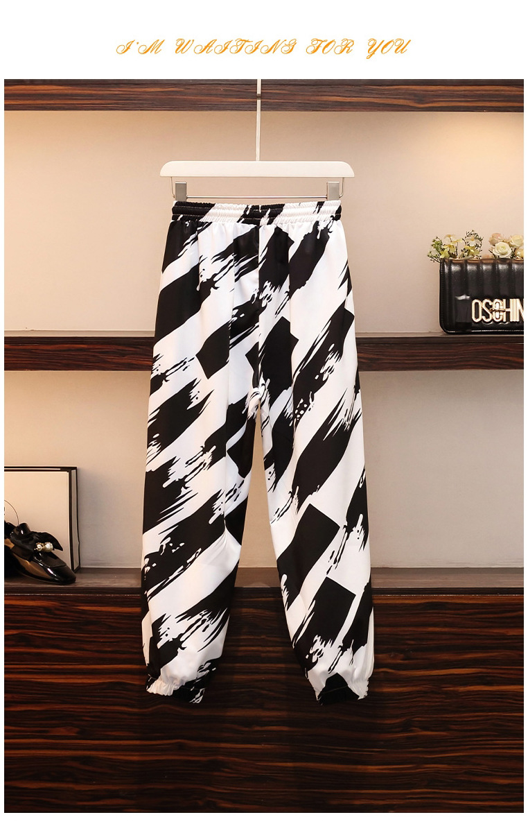 2021 Summer New style overweight women's fashion short-sleeved T-shirt, capri pants, loose sportswear set pic 12