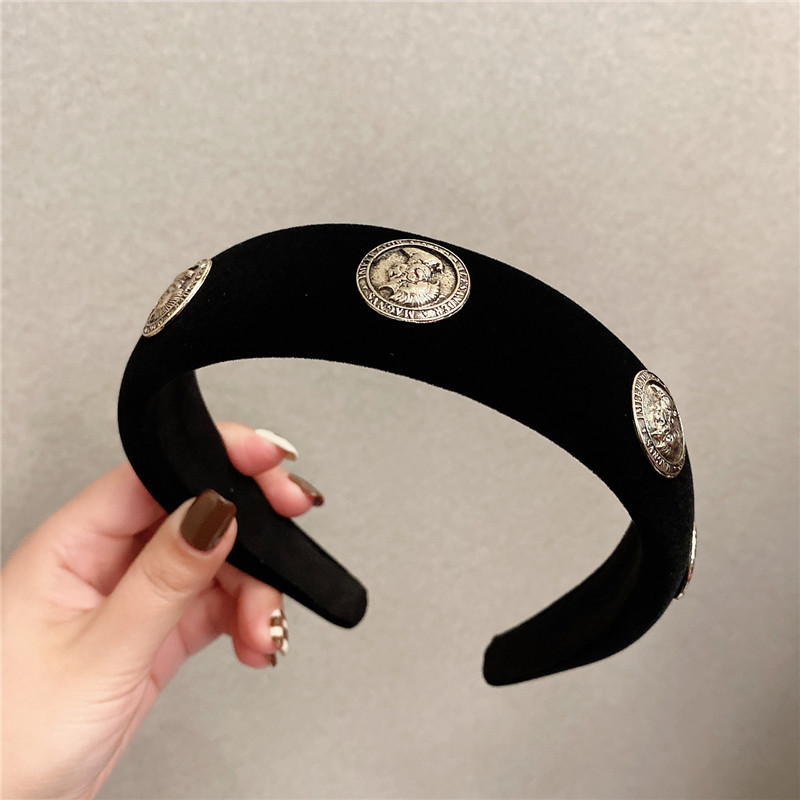 Velvet vintage headband ~ Little Champs-style Baroque court alloy human head portrait headband, the same hair accessory as the Instagram influencer pic 3