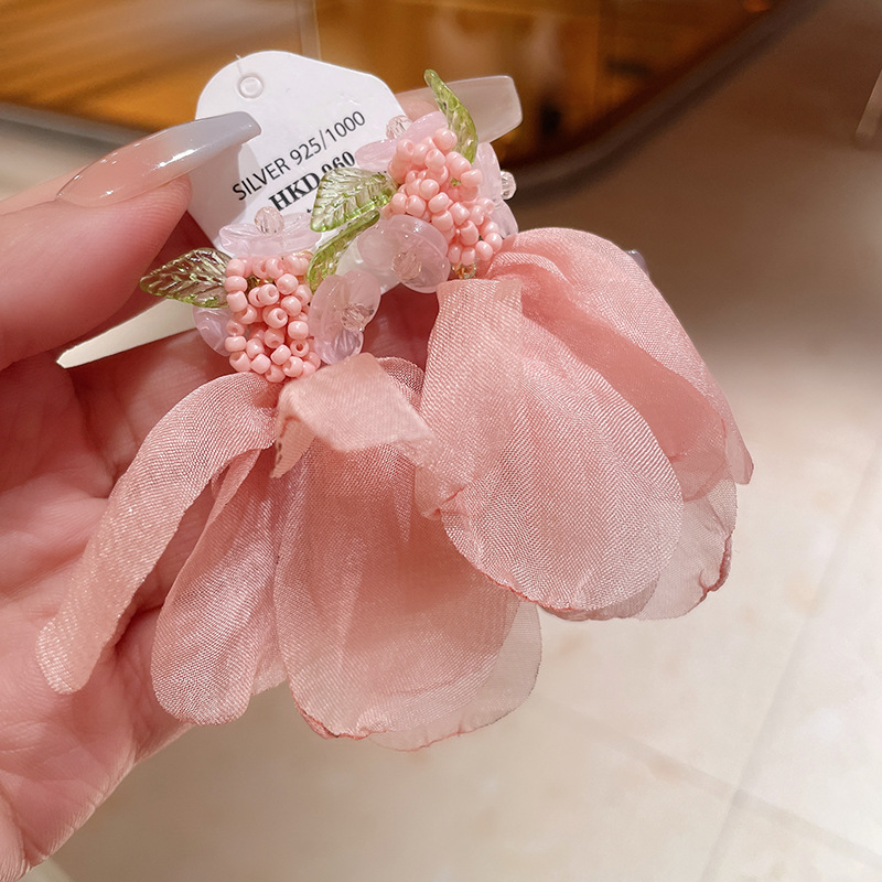 Silver needle forest-themed flower mesh ear studs, simple and fashionable atmosphere earrings, niche and versatile country-style earrings wholesale pic 41