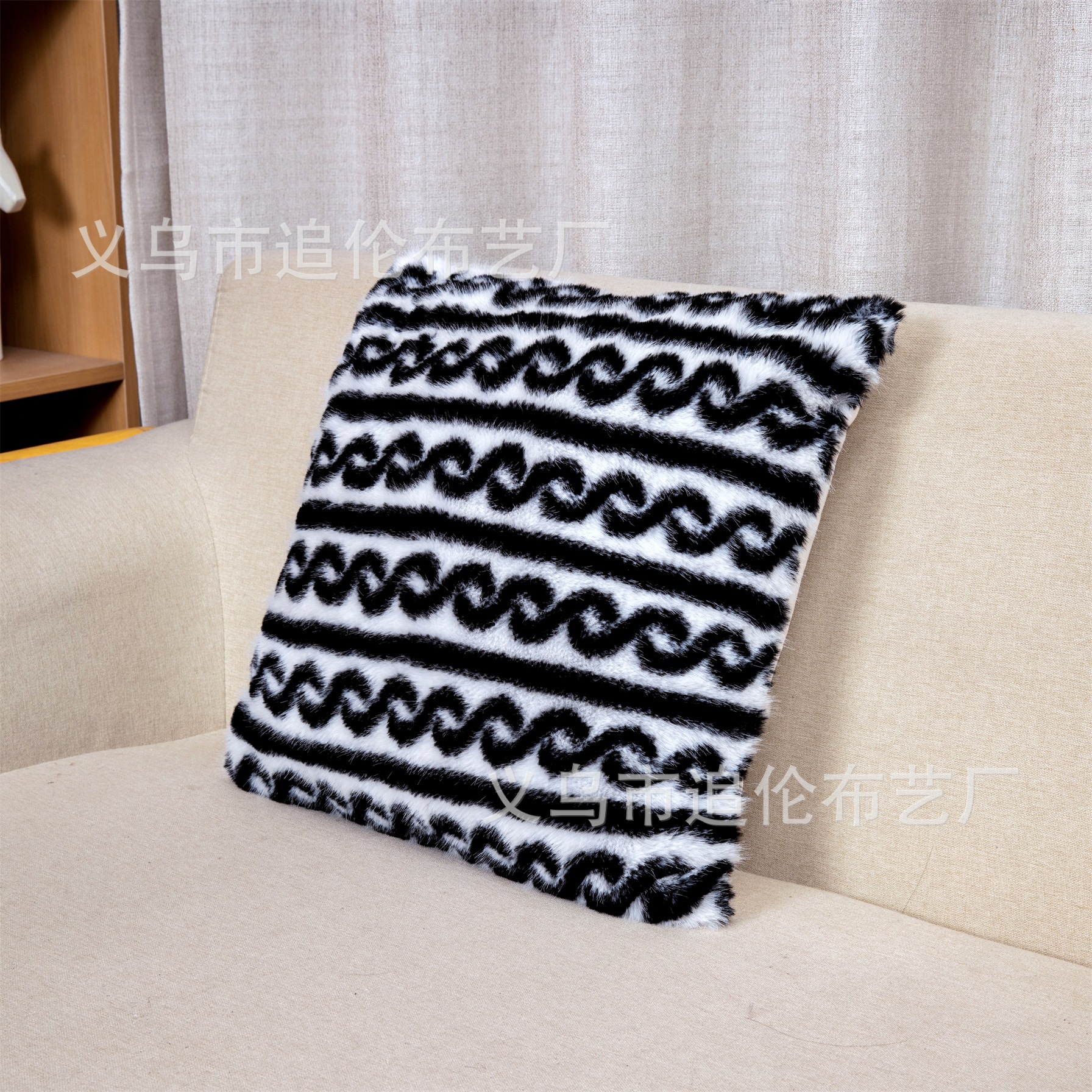 新款抱枕套棋盘格千鸟格毛衣纹仿貂毛轻奢高档可水洗简约靠枕套详情7