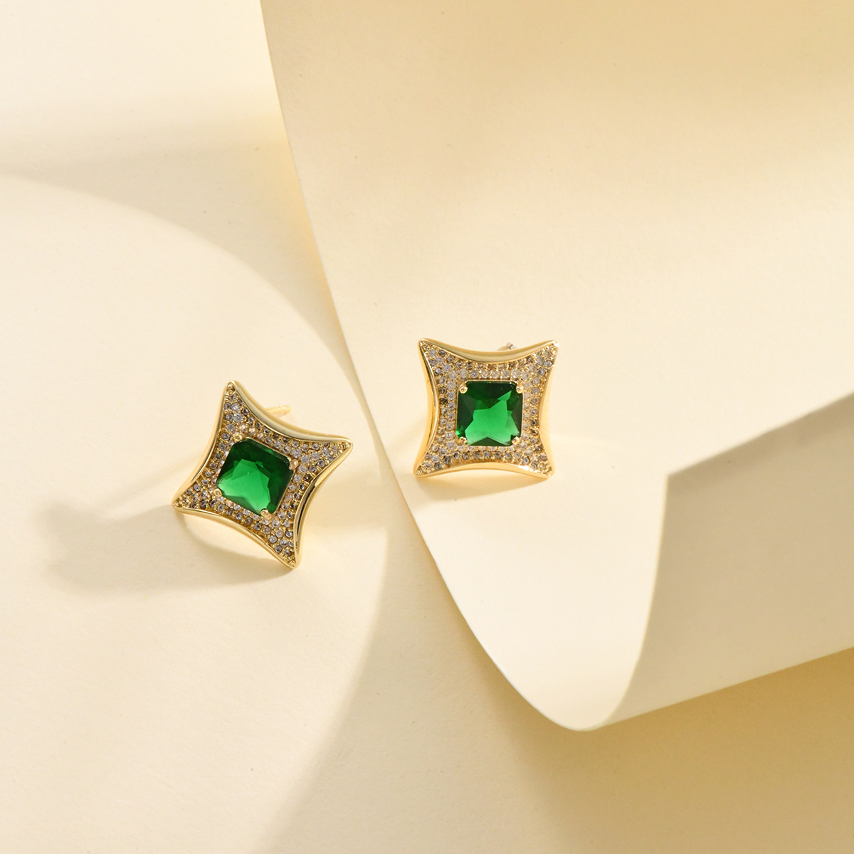 S925银针韩版耳饰批发方形简约小众设计耳钉女淡水珍珠纯铜微镶耳详情8