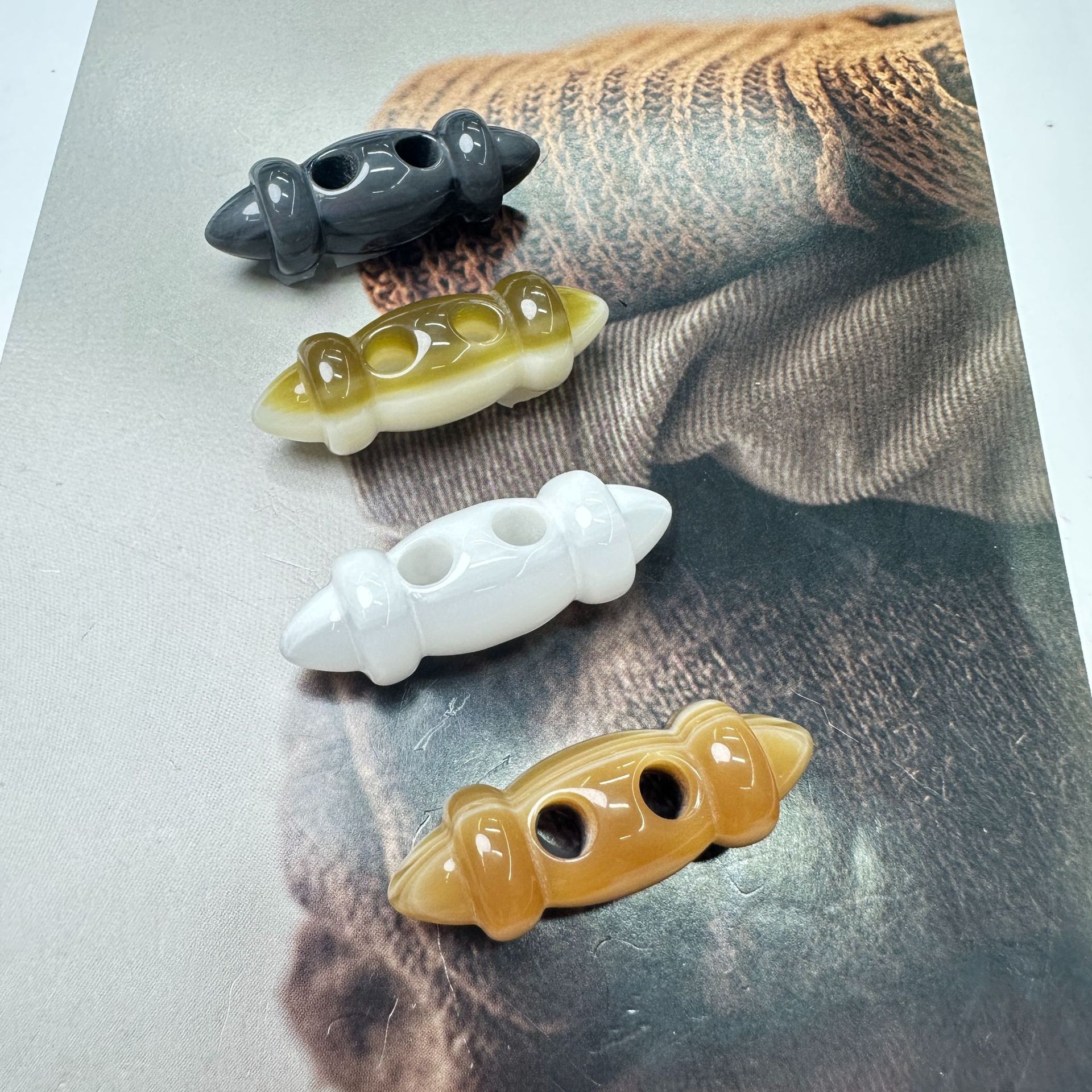 New resin oversized buttons, olive buttons, sweaters, woolen clothes, fur accessories, strings and strings pic 7