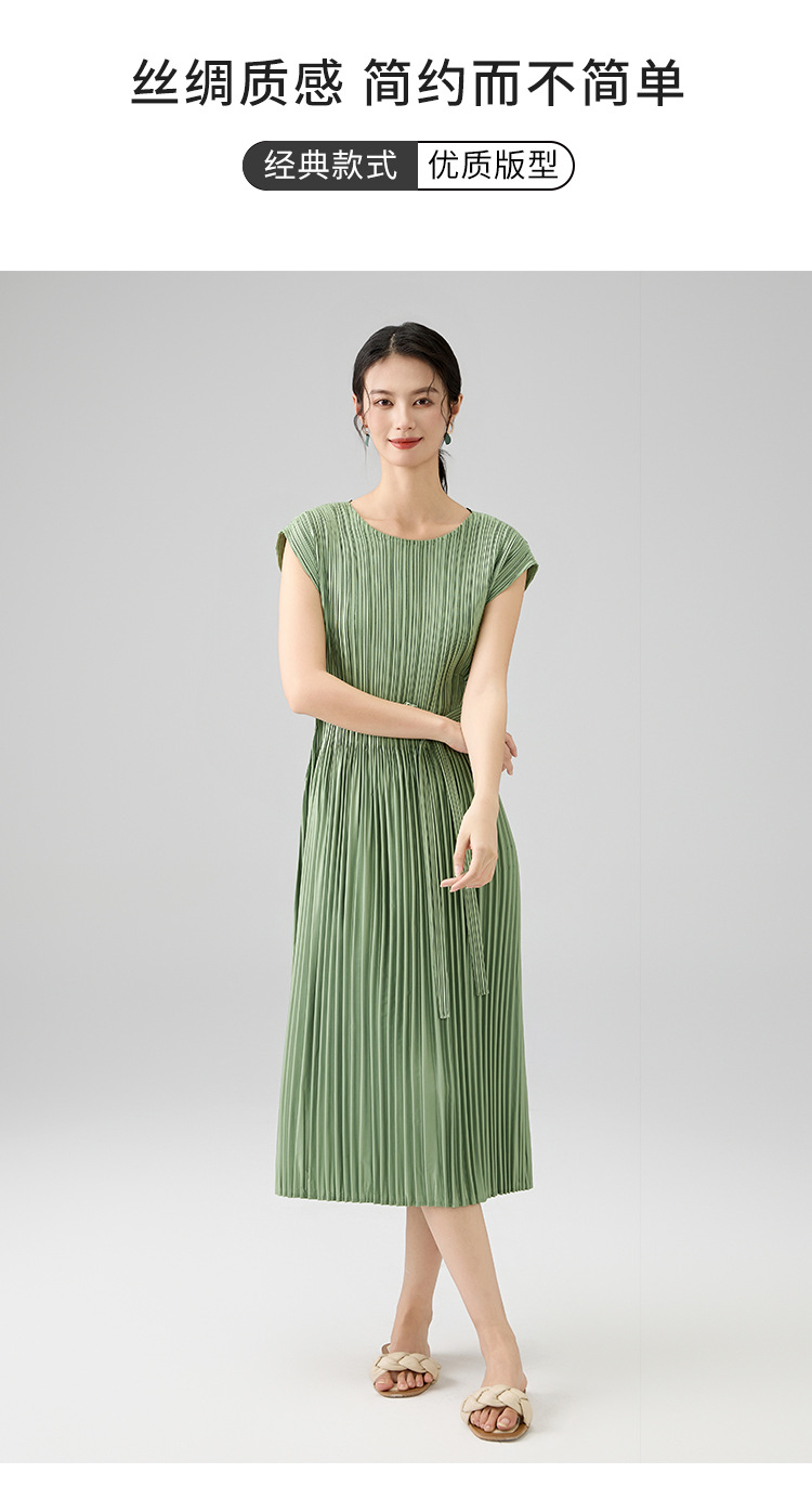 Counter quality 2025 Spring/Summer style Versatile round-neck sleeveless high-end dress Loose slimming lace-up long dress pic 3