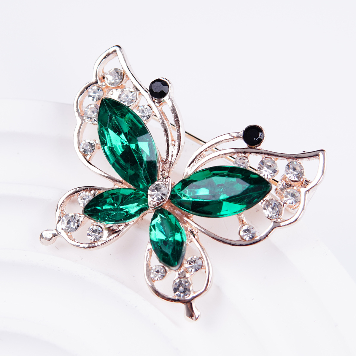 绿羽蝶秋冬季小巧时尚蝴蝶胸针胸针清新甜美蝴蝶服装高级感别针详情4