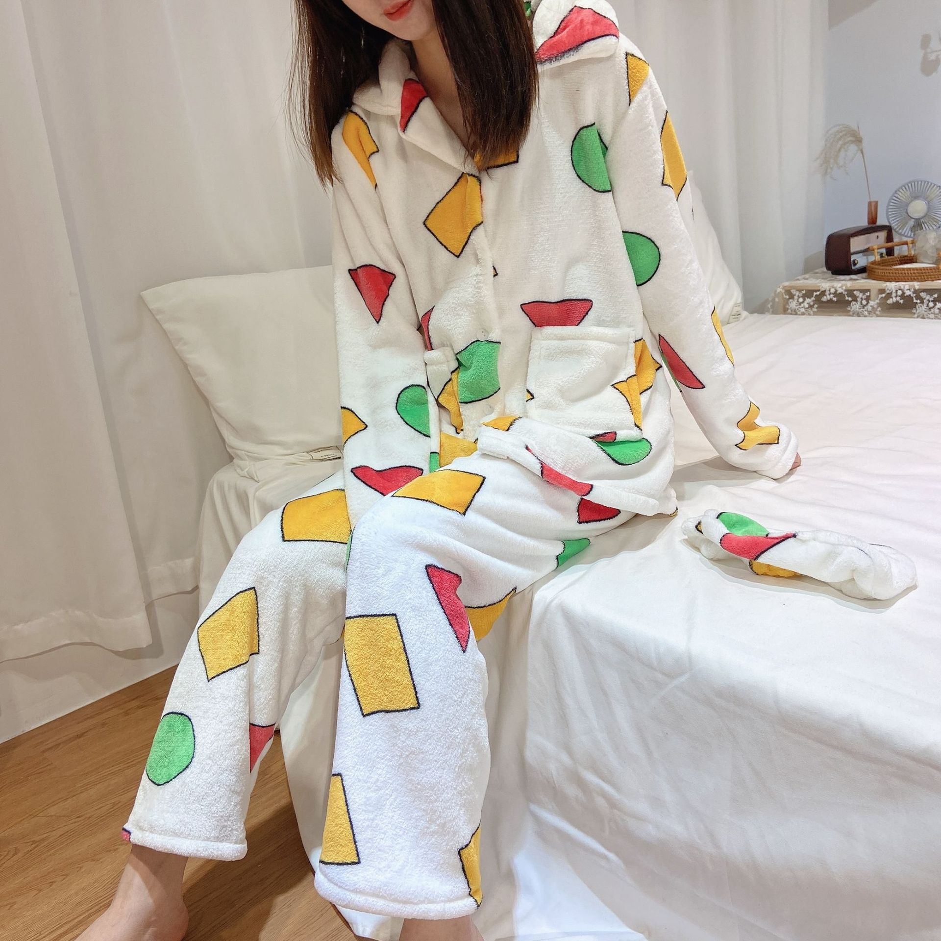 冬季法兰绒女士睡衣翻领开衫长袖长裤少女卡通可爱保暖家居服套装详情32