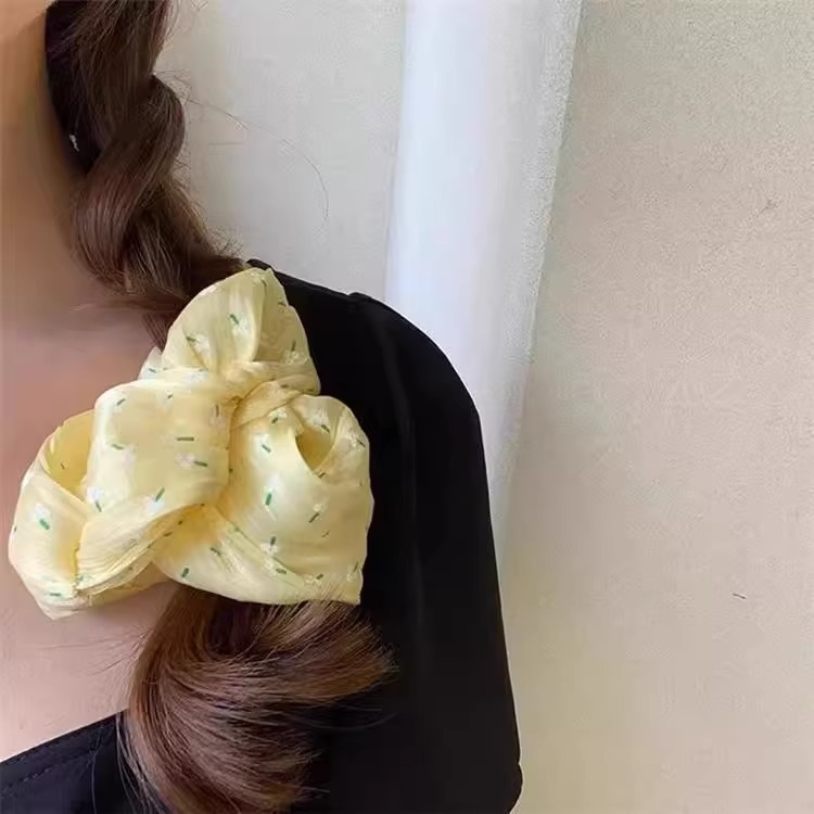 小清新春夏新款黄色绸缎大肠发圈女花朵碎花马卡龙色头花发绳盘发详情6