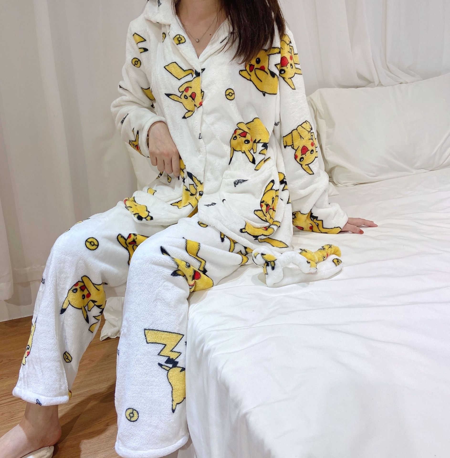 冬季法兰绒女士睡衣翻领开衫长袖长裤少女卡通可爱保暖家居服套装详情25