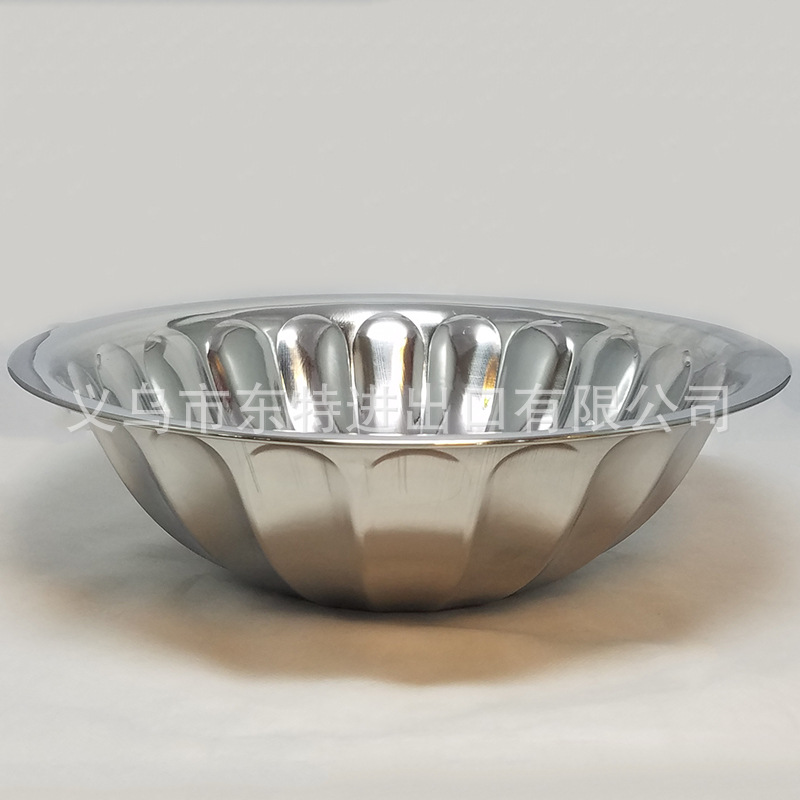 Factory direct sales of stainless steel elegant flower plates, bronze pressed flower plates, household fruit and snack flower plates pic 8