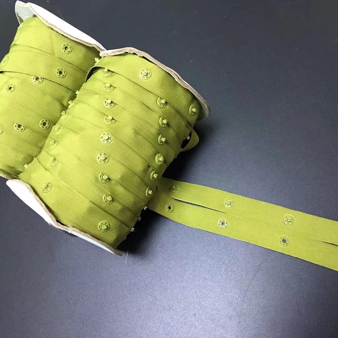 High-end concealed buckle straps, snap buckle straps, baby white buttons, mother-and-child buttons, plastic buttons, snap buttons, dance costume snap buckle straps pic 5